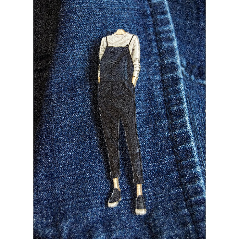 Set of 5 Acrylic Fashion Pins - Picture 4 of 6